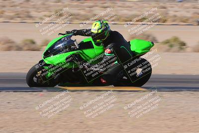 media/Dec-10-2023-SoCal Trackdays (Sun) [[0ce70f5433]]/Turn 9 Inside Set 2 (1115am)/